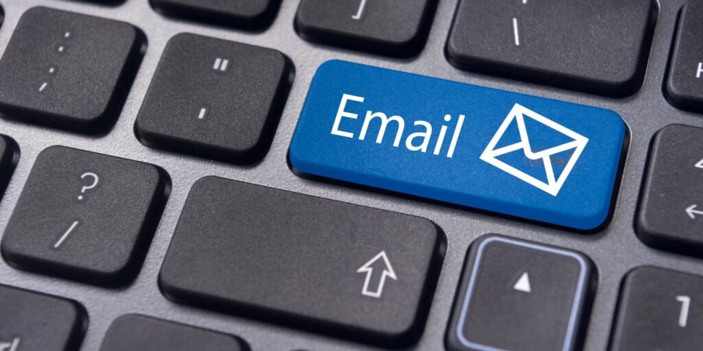 Lookwhat Momfound Email contact